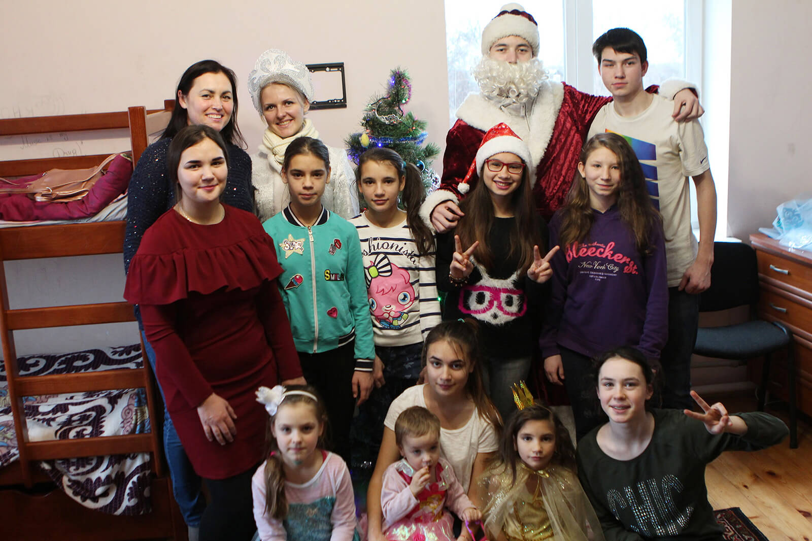 Illuminer Noël pour les enfants : l'équipe Redwerk a rendu visite à des enfants en familles d'accueil, photo 2