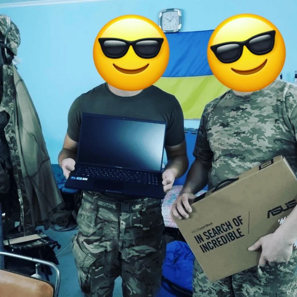 Donner du pouvoir aux coéquipiers en temps de guerre : les Redwerkers décident comment soutenir l’Ukraine